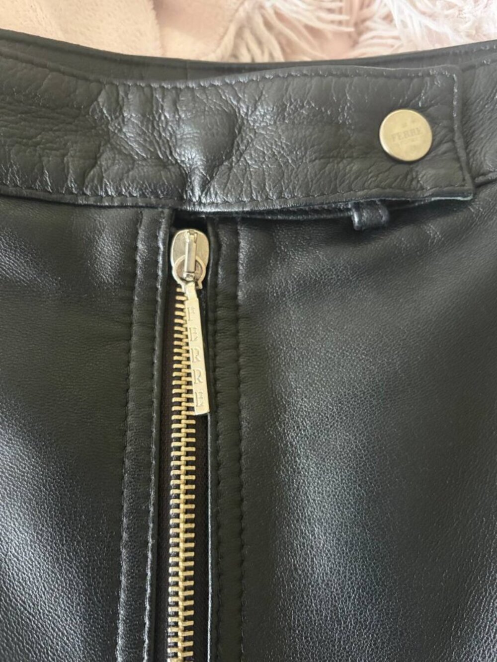 Gianfranco Ferre Forma Black Genuine Leather Midi Skirt with Zippers US 16 XL - Picture 4 of 8